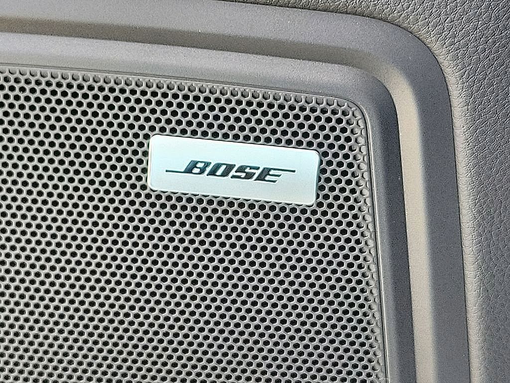 2025 Porsche Macan  22