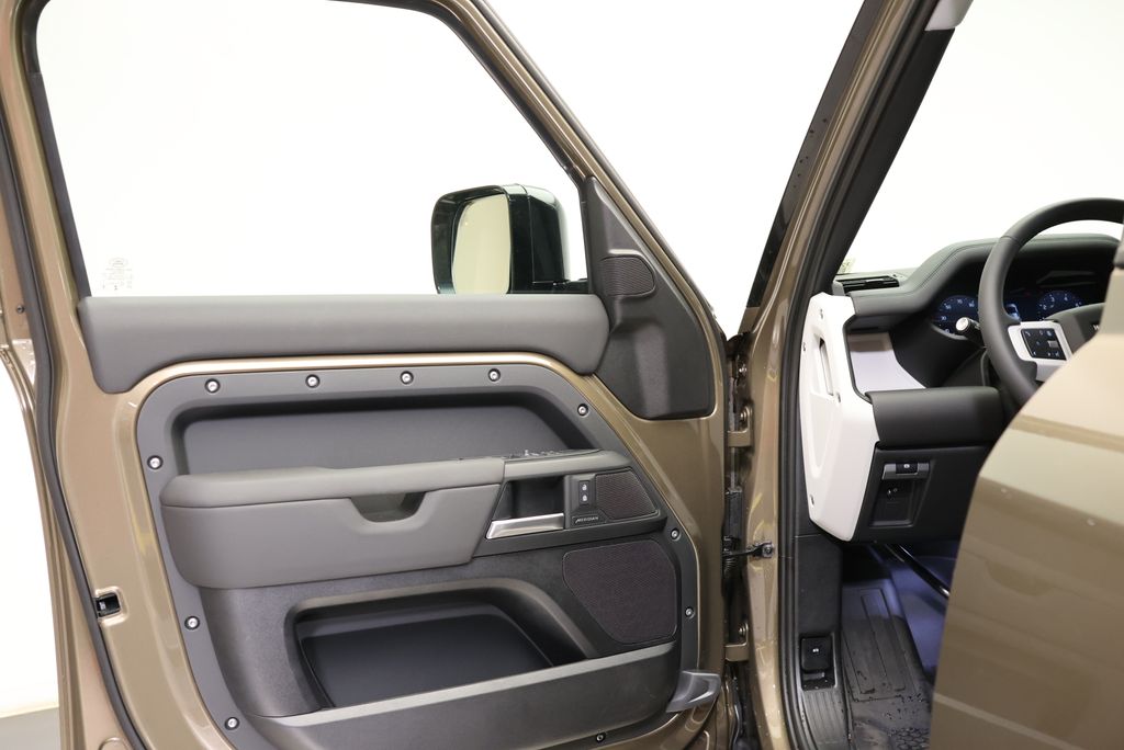 Thumbnail: 2026 Land Rover Defender - 26