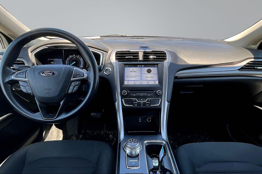 View vehicle photo 7