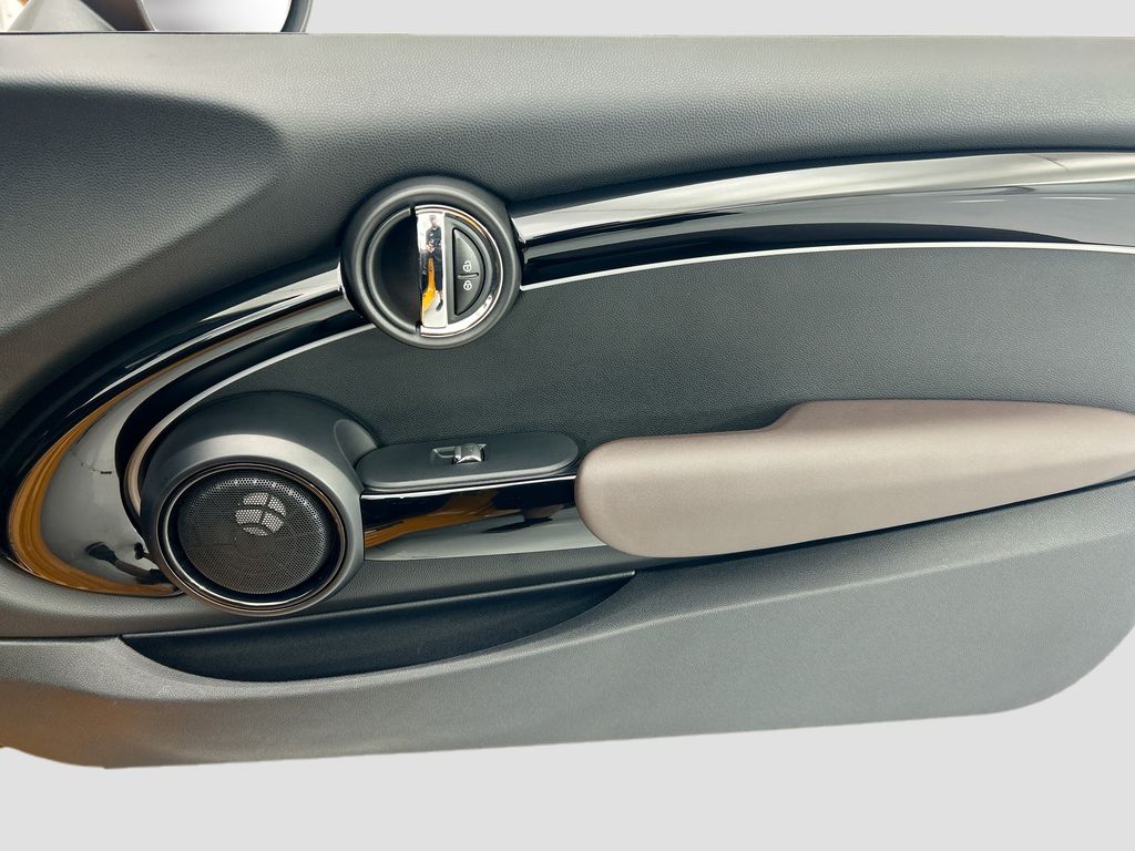 Thumbnail: 2016 MINI Cooper - 21