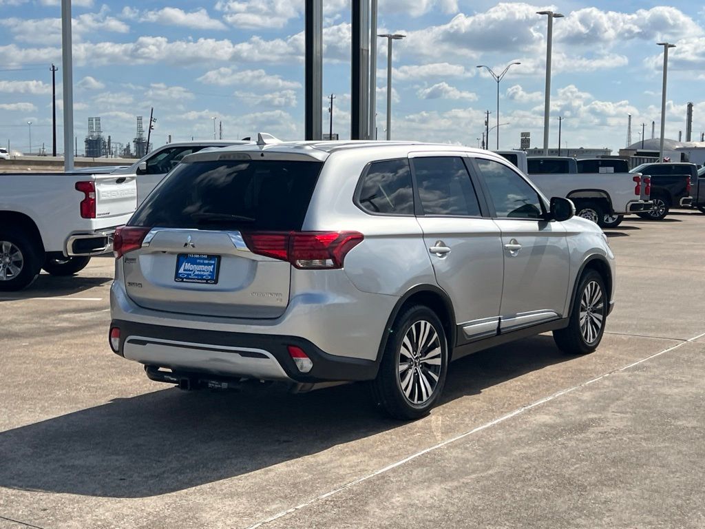 2019 Mitsubishi Outlander SE - 5