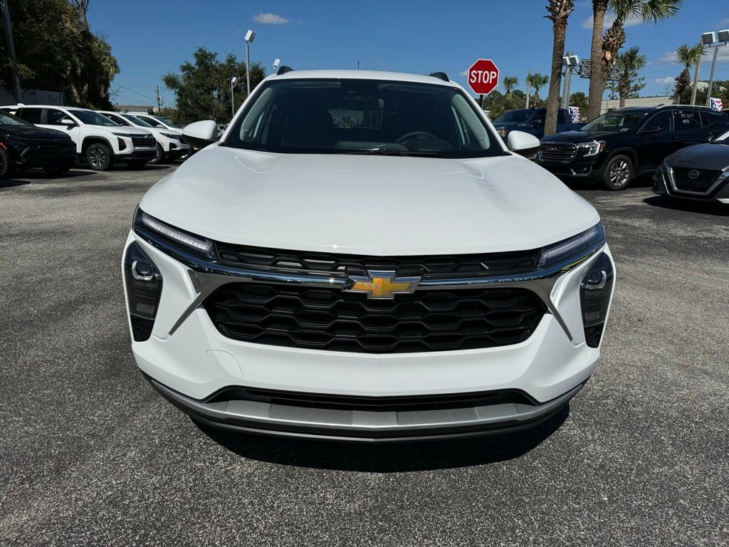 2025 Chevrolet Trax LT 3