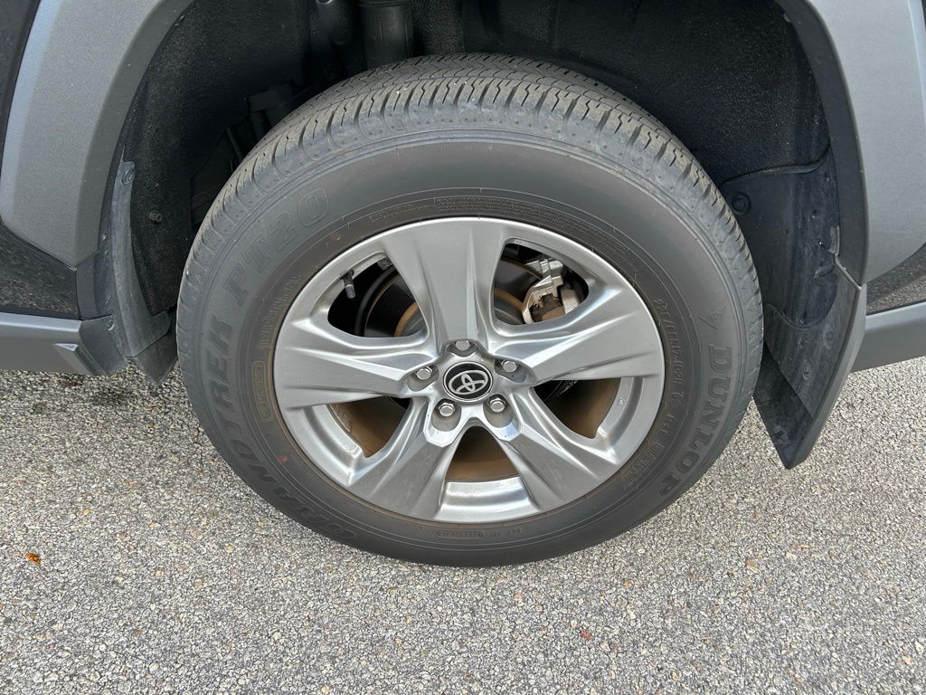 Thumbnail: 2024 Toyota RAV4 - 9