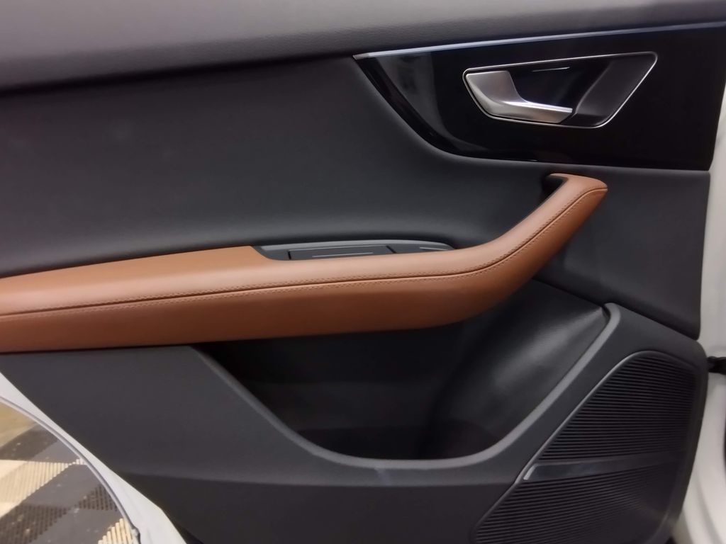 2024 Audi Q7 55 Premium Plus