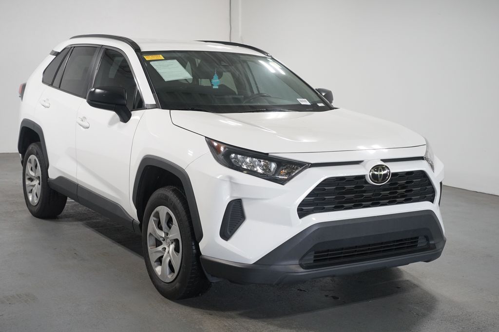 Thumbnail: 2021 Toyota RAV4 - 3