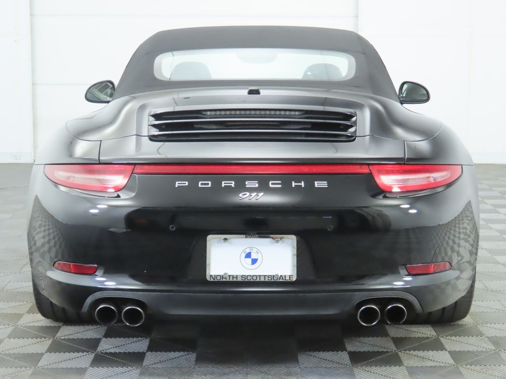 Thumbnail: 2016 Porsche 911 - 14