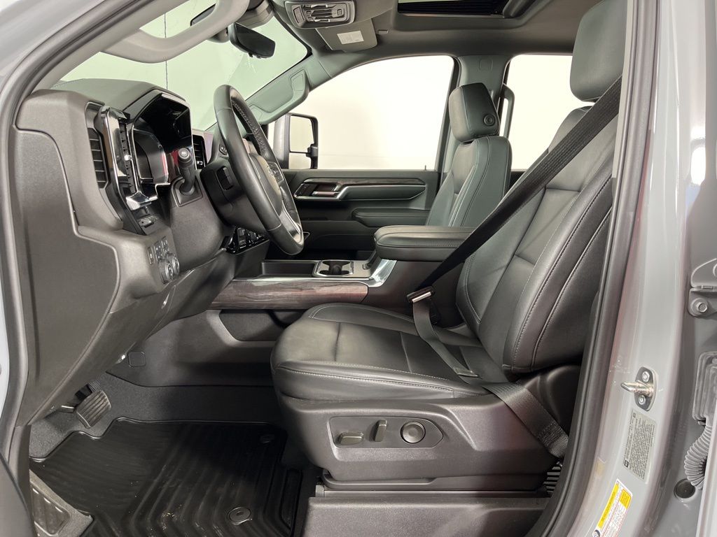 2024 Chevrolet Silverado 2500 LTZ 26
