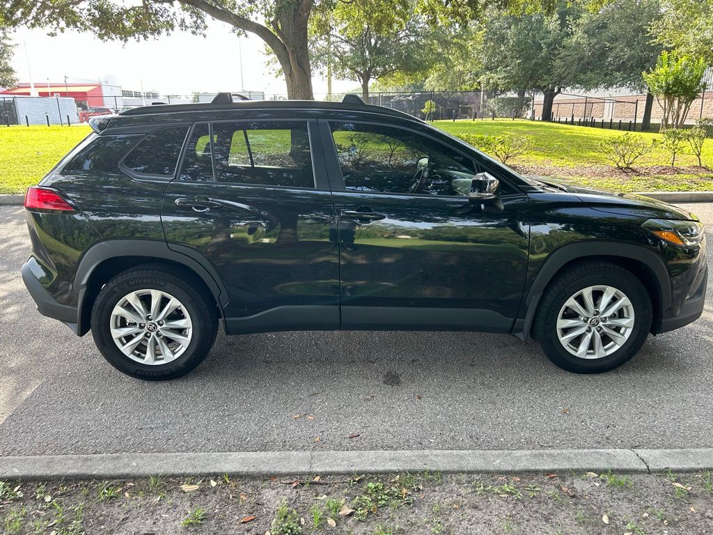 2024 Toyota Corolla Cross LE 6