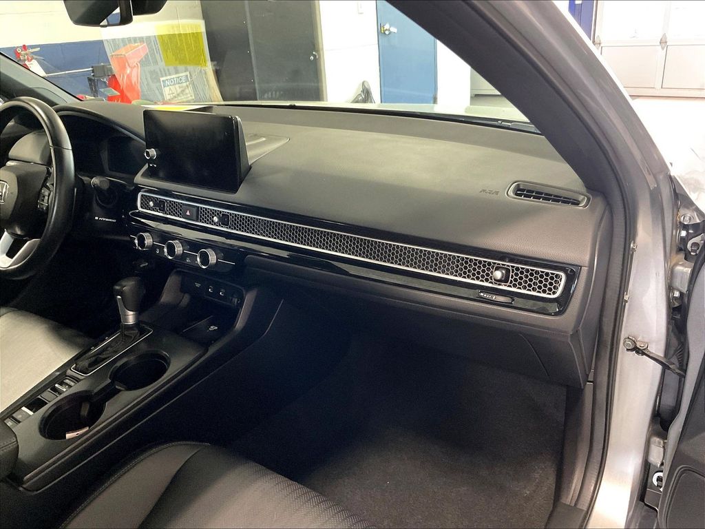 2025 Honda Civic Hybrid — photo 13