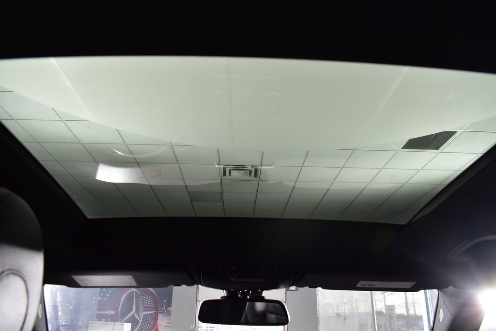 Thumbnail: 2018 Mercedes-Benz GLC - 27