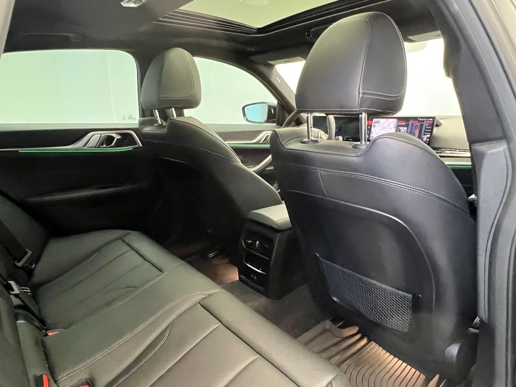 Thumbnail: 2023 BMW i4 - 7