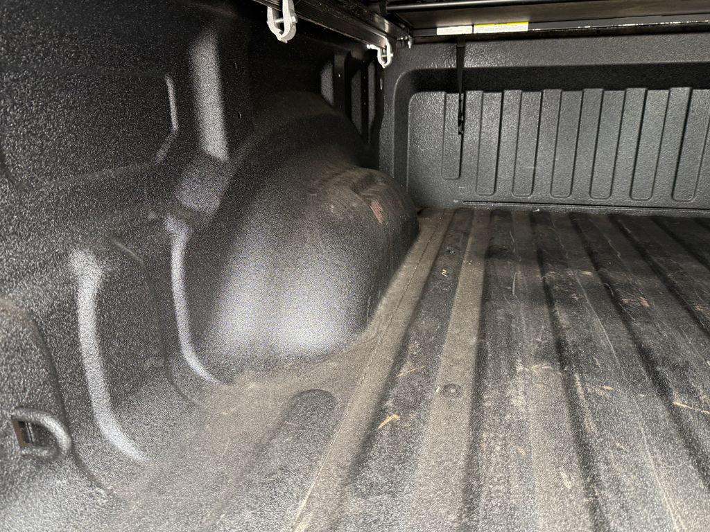 Certified Used 2021 White Ram Big Horn/Lone Star image 29