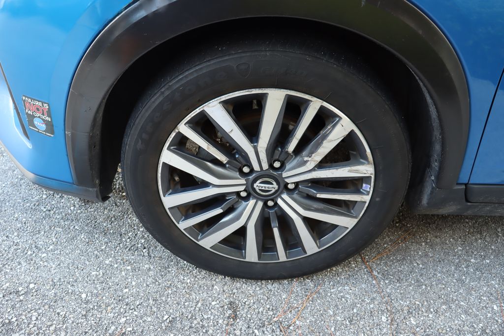 Thumbnail: 2021 Nissan Kicks - 4