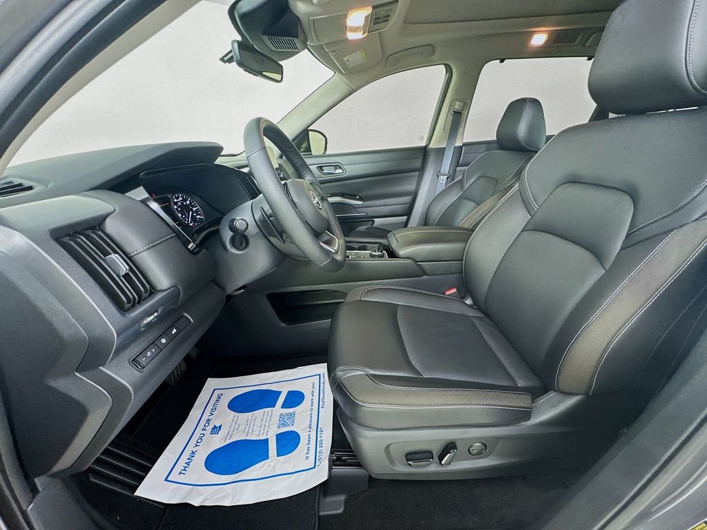 Used Car 2025 Nissan Pathfinder  Sl For Sale Under $35,000 In Austin, Texas
