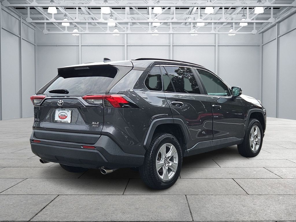 Thumbnail: 2019 Toyota RAV4 - 5