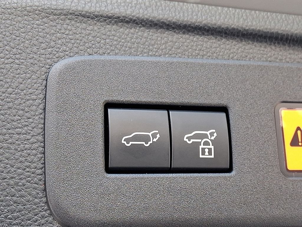 Thumbnail: 2024 Lexus GX - 31