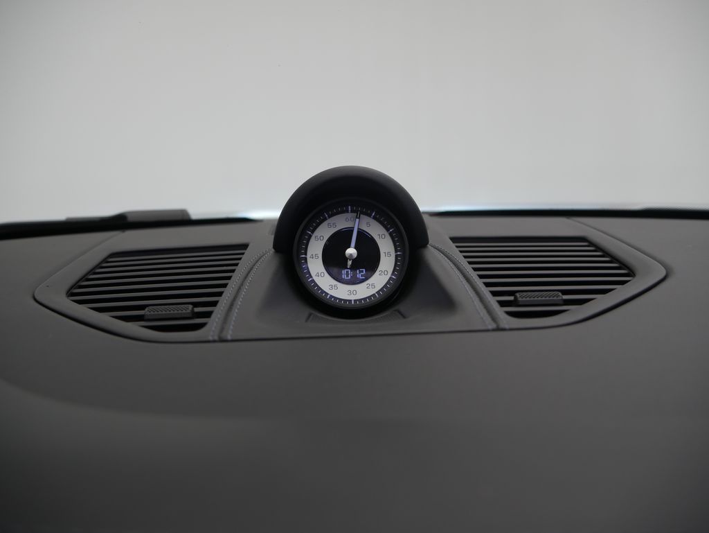 Thumbnail: 2023 Porsche 911 - 31