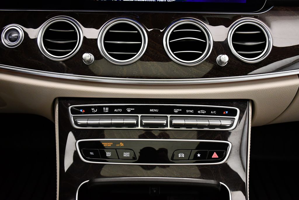 Thumbnail: 2023 Mercedes-Benz E-Class - 30