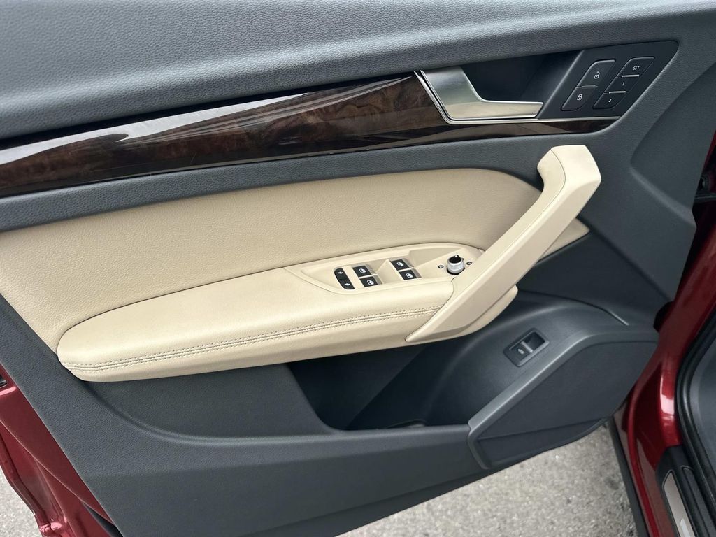 Thumbnail: 2019 Audi Q5 - 31