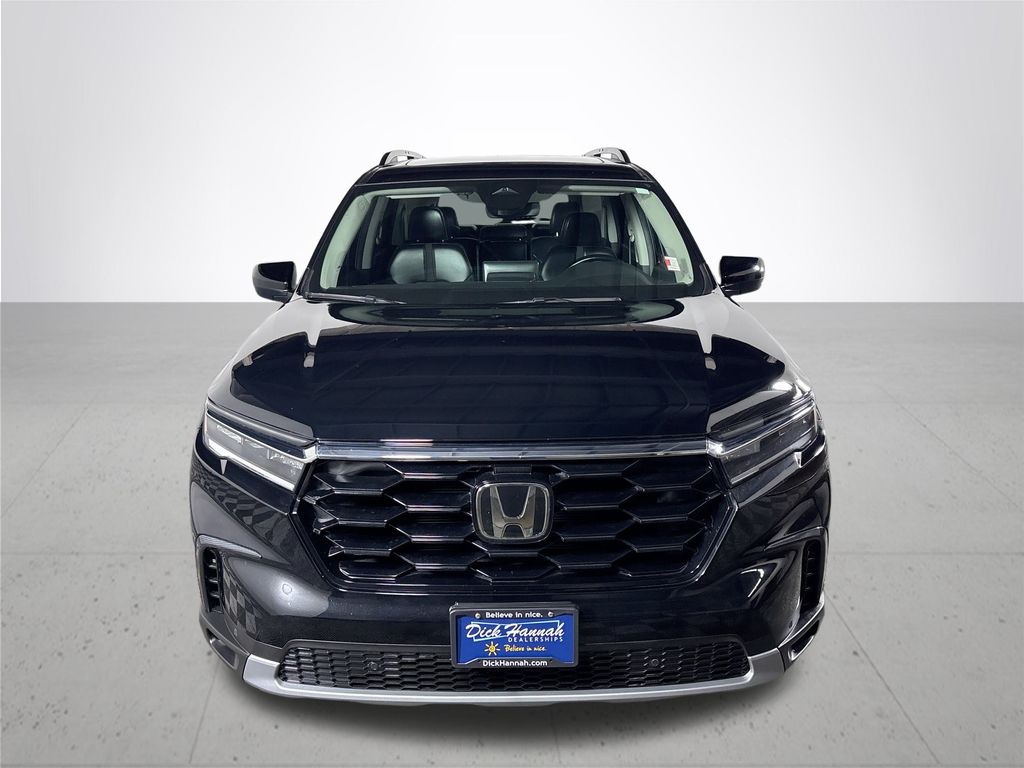 2024 Honda Pilot Touring photo 2
