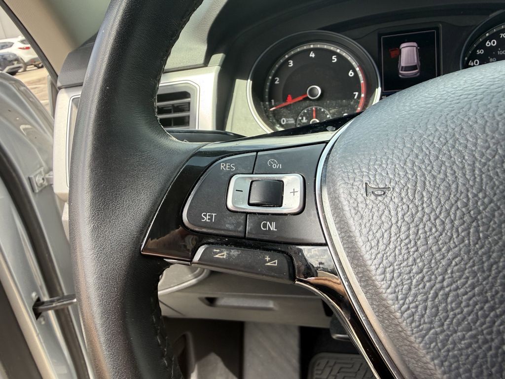2018 Volkswagen Atlas 3.6L V6 SE Silver at Durrett Motor Company