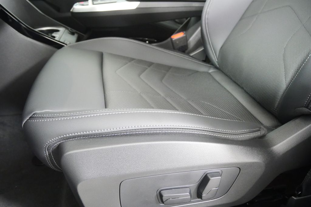 Thumbnail: 2026 BMW X1 - 9