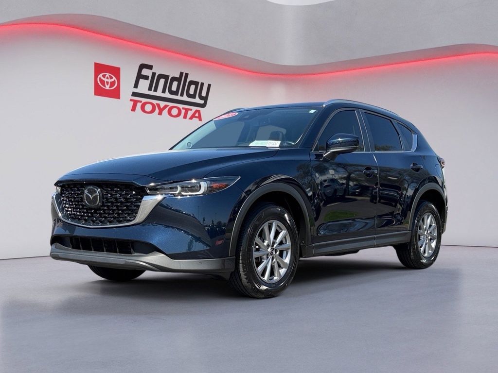 2023 Mazda CX-5 S Preferred package Auto AWD's photo
