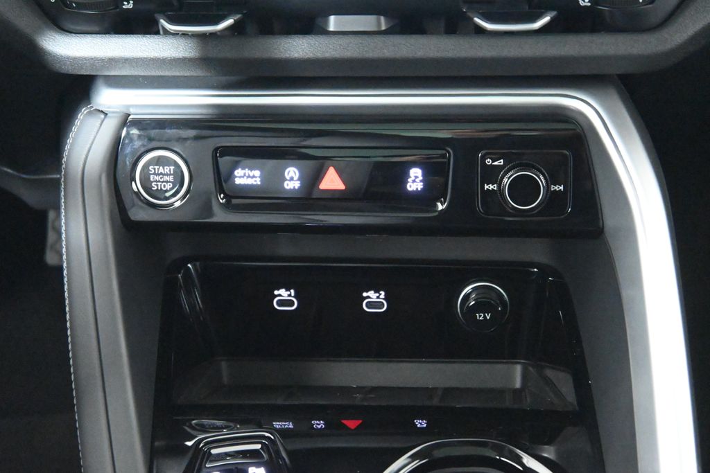 Thumbnail: 2025 Audi Q5 - 18