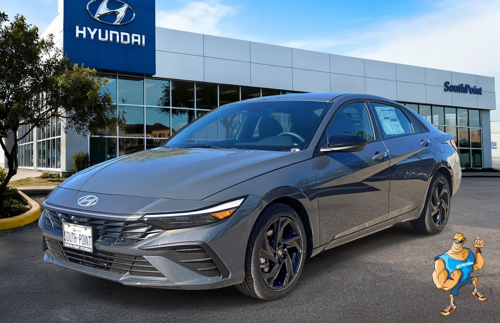 Gray 2026 Hyundai Elantra Sedan Front-Wheel Drive Continuously Variable Transmission