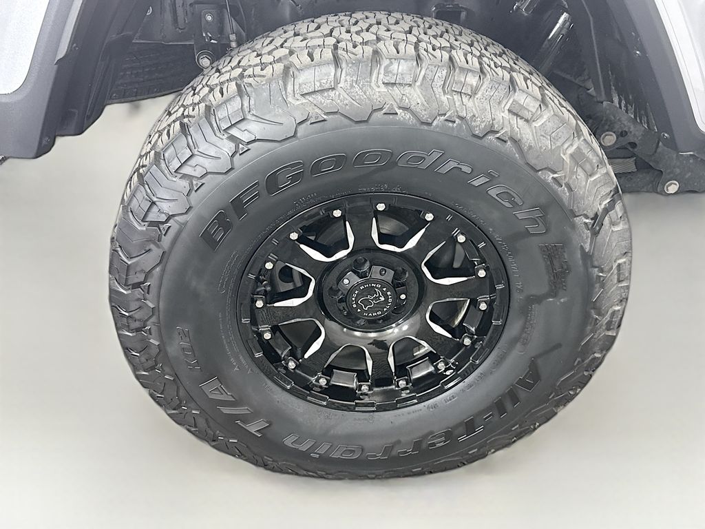 Thumbnail: 2021 Jeep Gladiator - 31