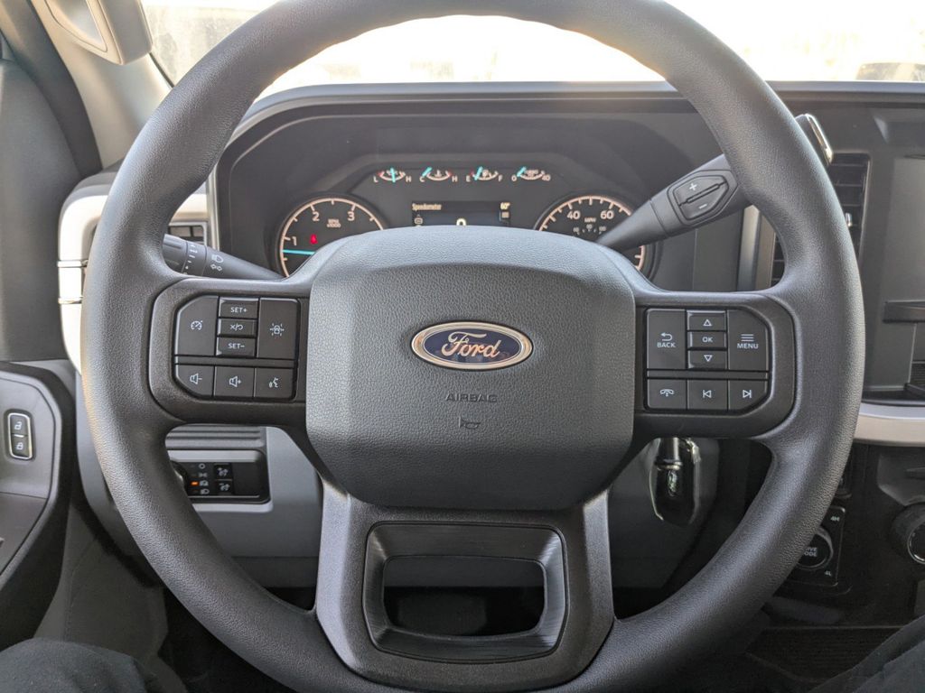 2025 Ford F-550 Chassis XL