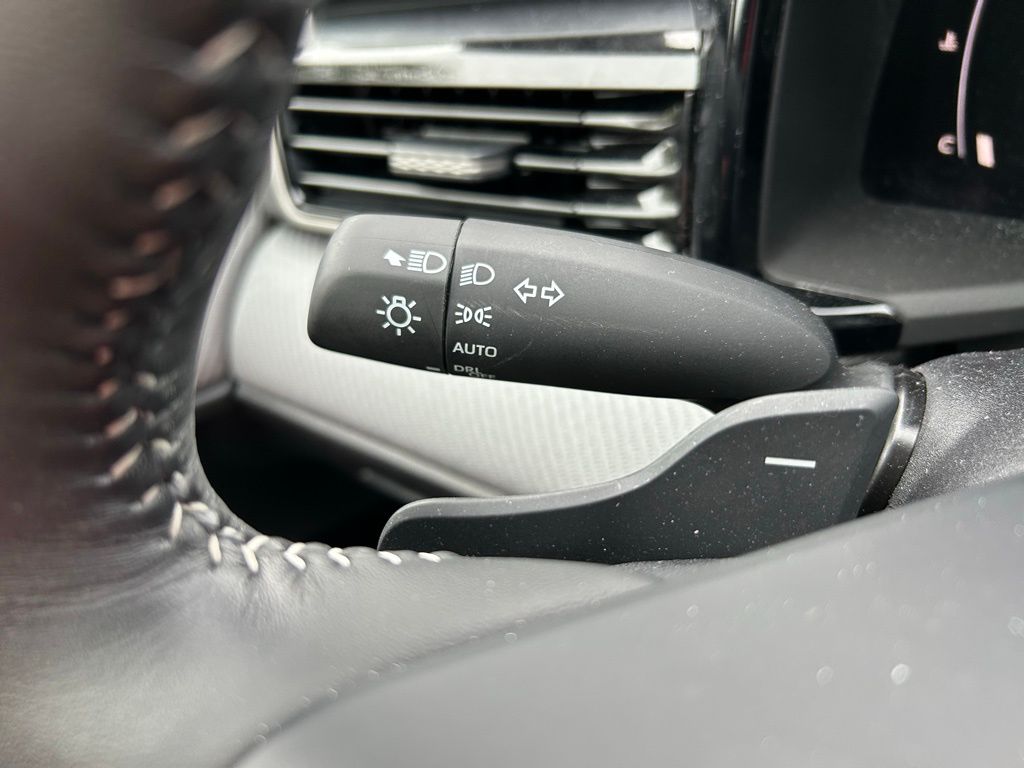 Thumbnail: 2025 Toyota Camry - 22