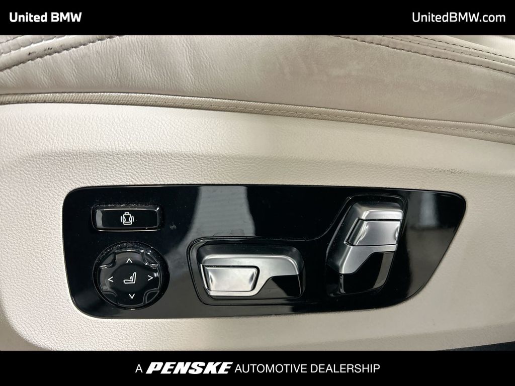 2024 BMW X7 xDrive40i 12