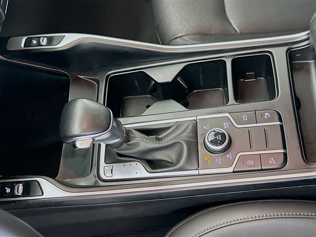 Thumbnail: 2023 Kia Sorento - 17