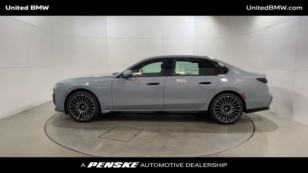 2025 BMW 7 Series 740i 5