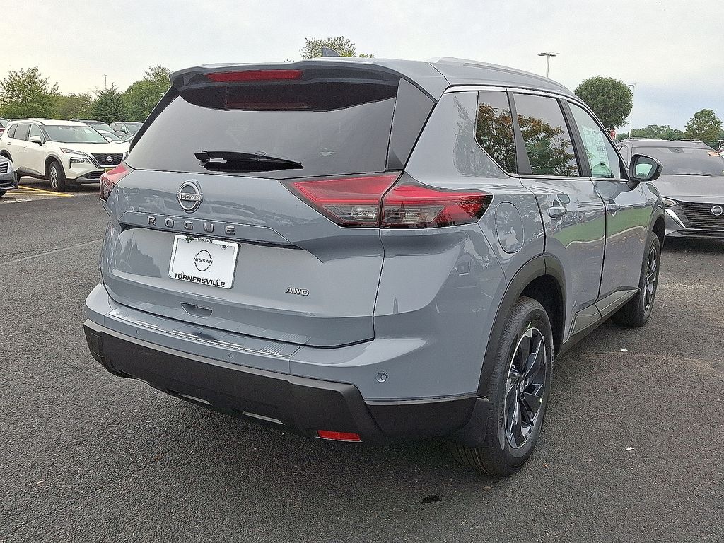 Thumbnail: 2026 Nissan Rogue - 4