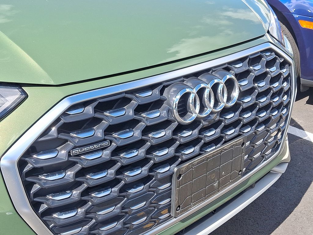 Thumbnail: 2022 Audi Q5 - 4