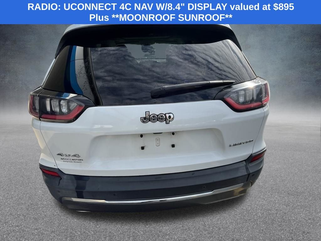 View vehicle photo 4