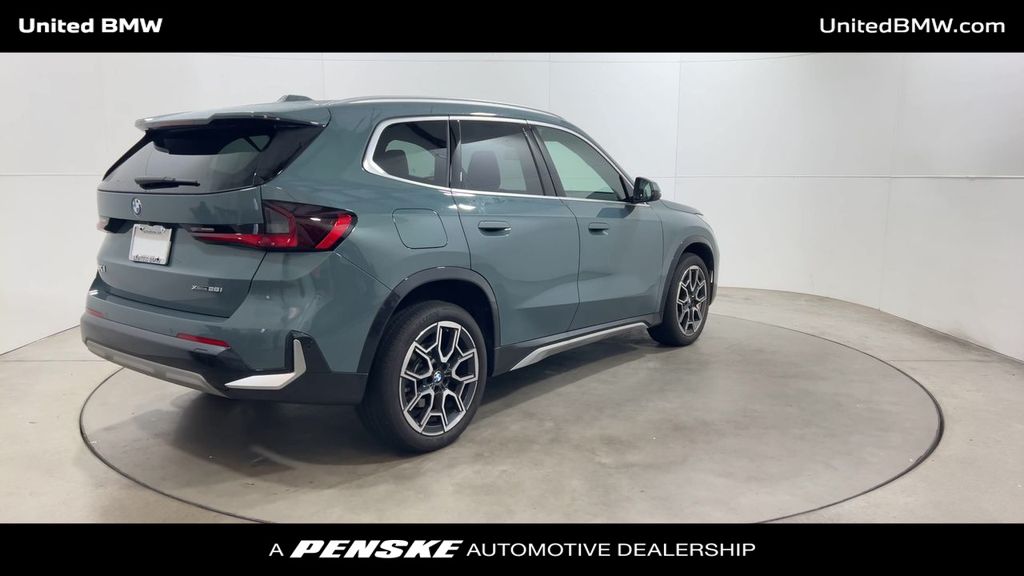 Thumbnail: 2025 BMW X1 - 8