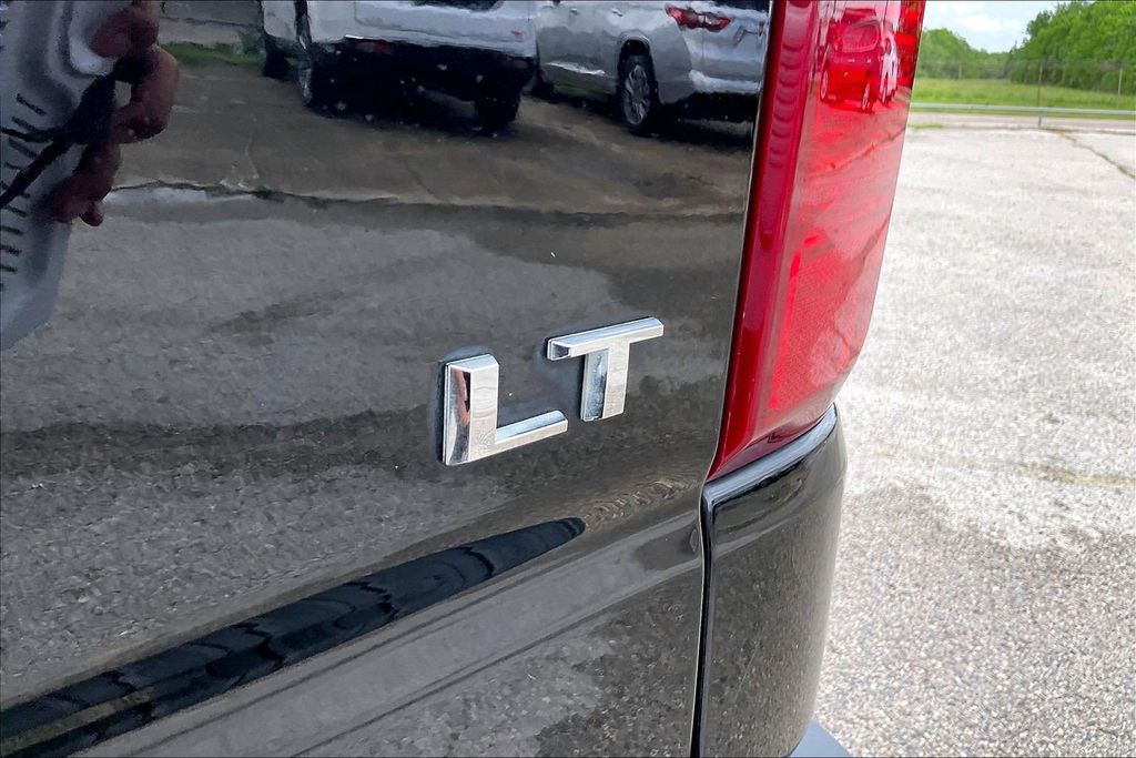 Used 2020 Chevrolet Silverado 1500 LT 4D Crew Cab