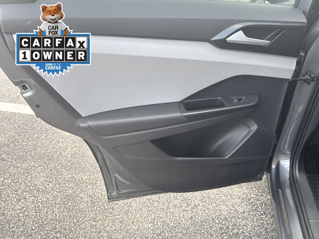 2022 Volkswagen Taos 1.5T SE Gray at DeMontrond Auto Country