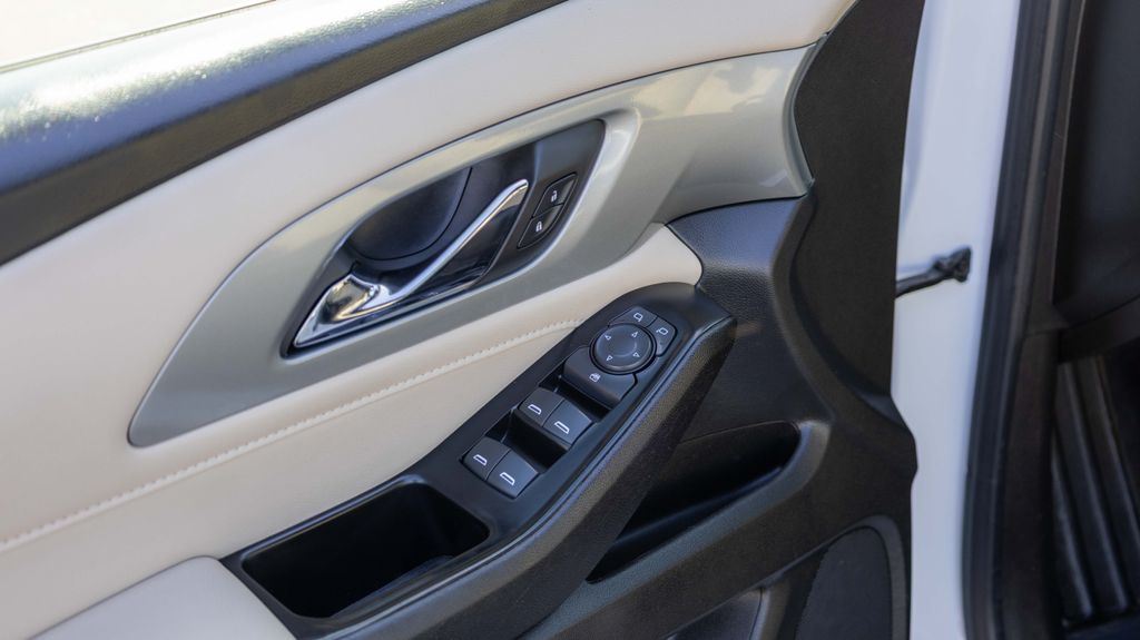 Used 2022 Chevrolet Traverse LS 4D Sport Utility