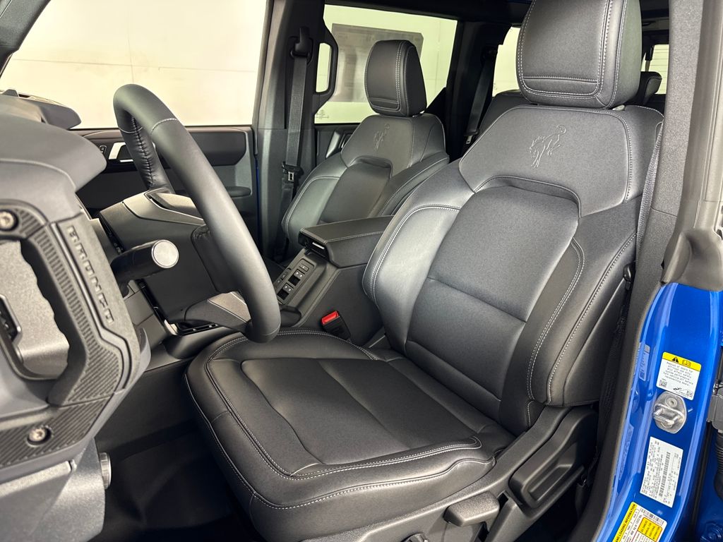 Certified Used 2025 Blue Ford Badlands image 27
