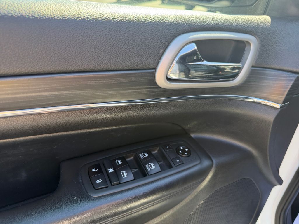 2020 Jeep Grand Cherokee Limited - 10