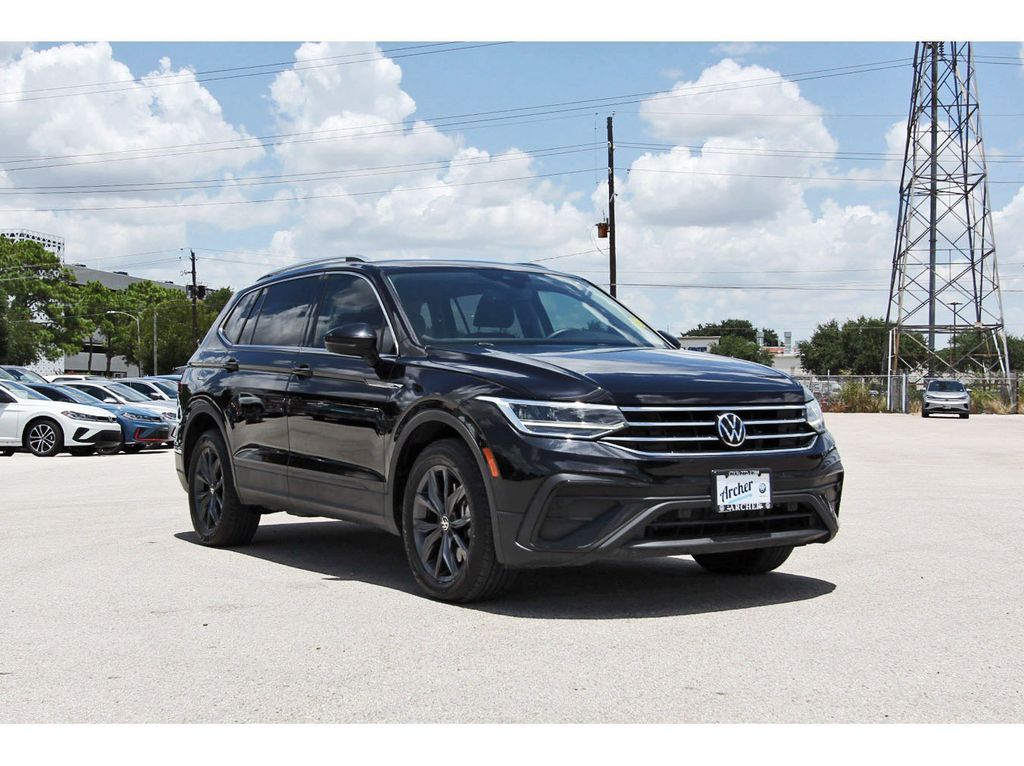 Deep Black Pearl 2022 Volkswagen Tiguan SUV / Crossover All-Wheel Drive 8-Speed Automatic