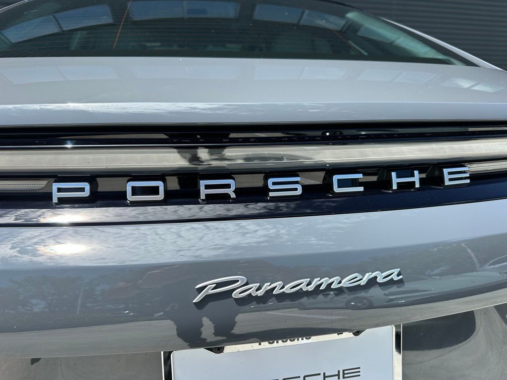 Thumbnail: 2025 Porsche Panamera - 12