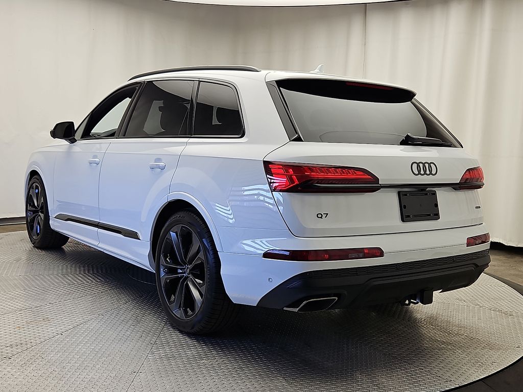 Thumbnail: 2026 Audi Q7 - 5
