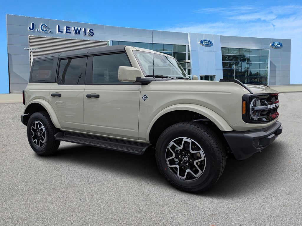2026 Ford Bronco Outer Banks 4x4's photo
