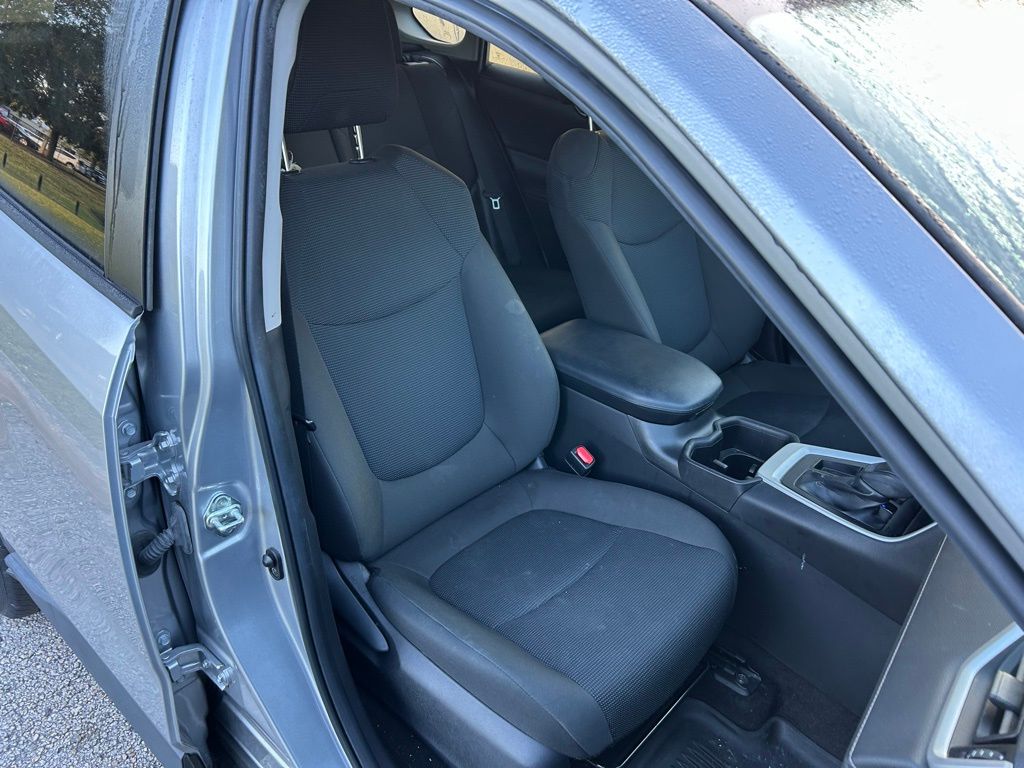 Thumbnail: 2022 Toyota RAV4 - 15