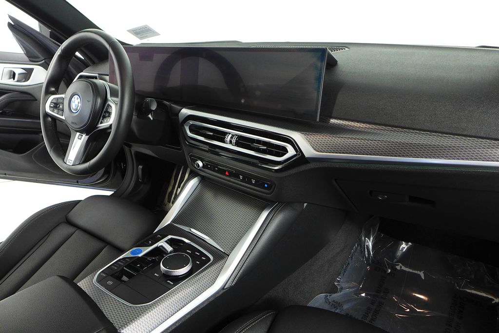 Thumbnail: 2024 BMW i4 - 13